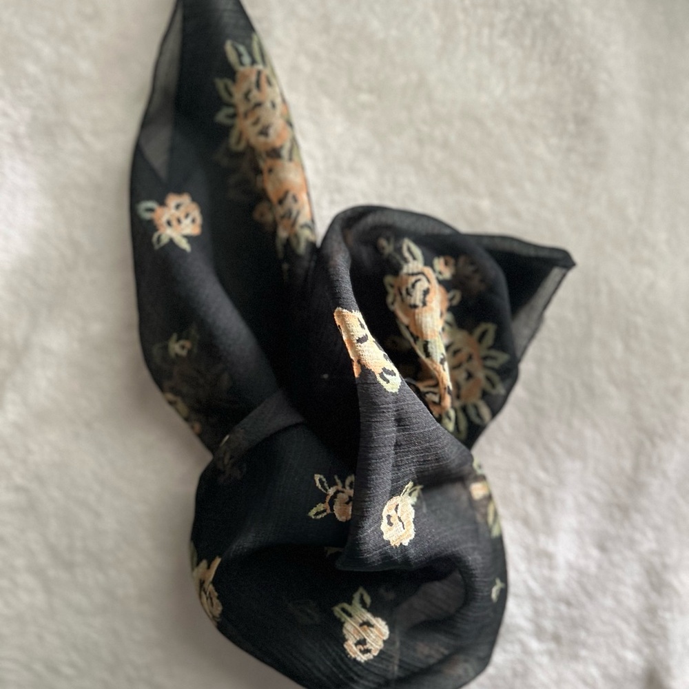 Vntg Liz Claiborne Signed Scarf Neck Scarf or Twilly Floral Scarf